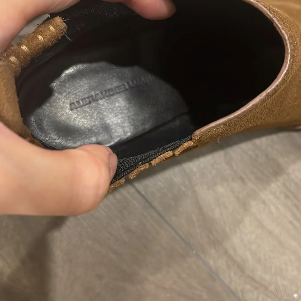 These heels - Picture 5 of 7